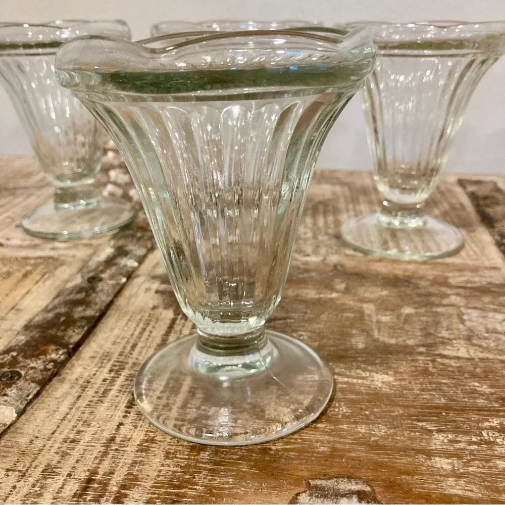 6 Vintage Ice Cream Sundae Glasses Ribbed Scalloped Edge 5